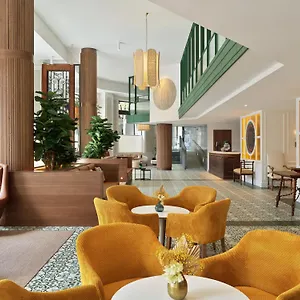 Hotel H10 Casanova